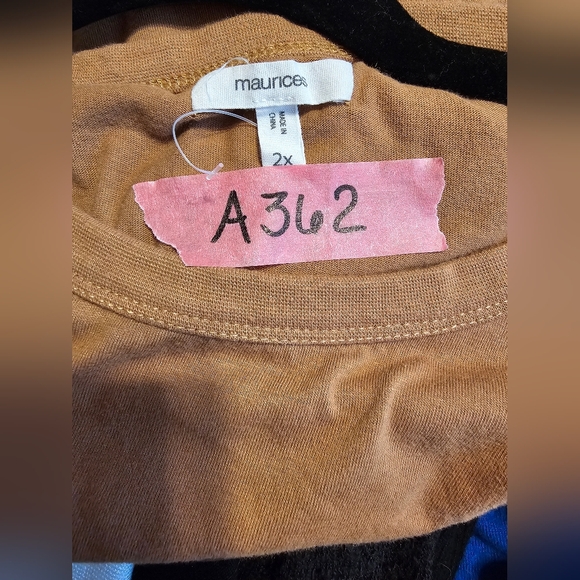 Maurices Brown Short Sleeve Tee with Pumpkin Design - Picture 3 of 6